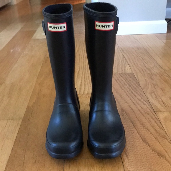 black matte rain boots